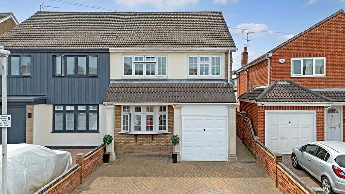 3 Bedroom Semi-Detached House For Sale In Emanuel Road, Langdon Hills, Basildon, Essex, SS16