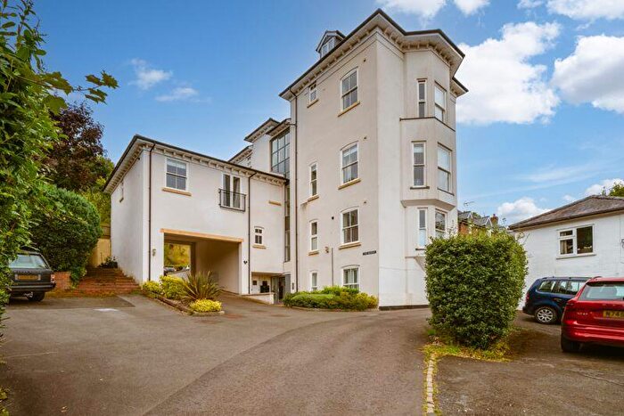 2 Bedroom Apartment For Sale In Mount Lane, Clent, DY9