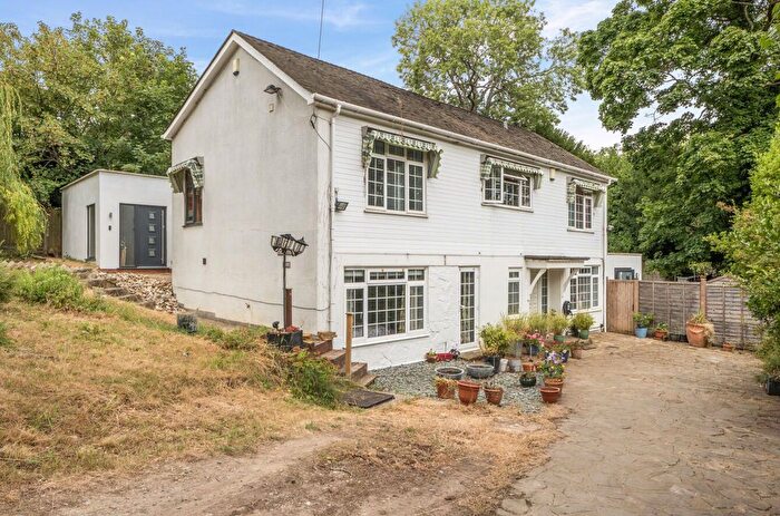 5 Bedroom Detached House For Sale In Zig Zag Road, Kenley, CR8