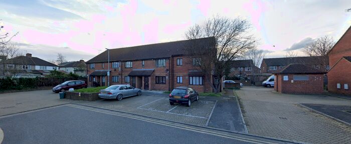 1 Bedroom Semi-Detached House To Rent In Boltons Lane, Harlington, Hayes, UB3