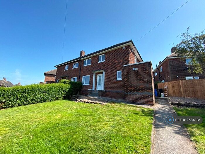 3 Bedroom Semi-Detached House To Rent In Holbrook Road, Sheffield, S13