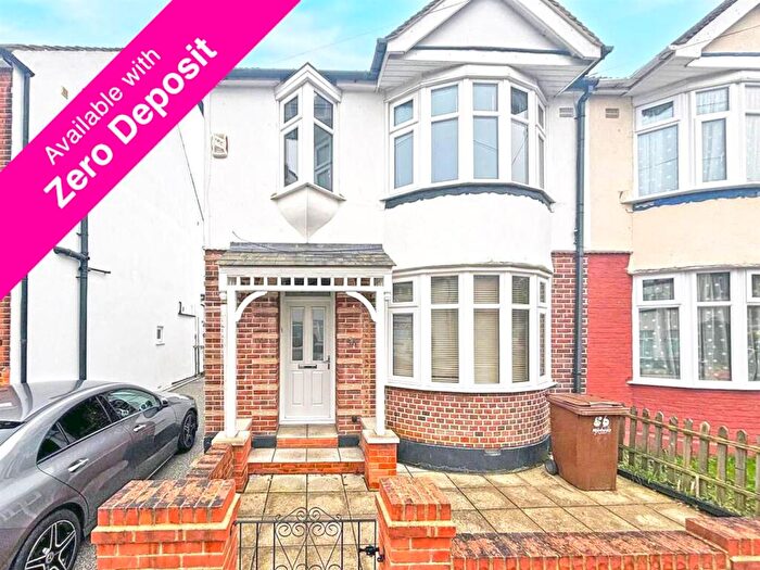 3 Bedroom Semi-Detached House To Rent In First Avenue, Gillingham, ME7