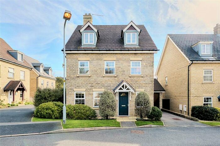 5 Bedroom Detached House For Sale In Lytham Park, Oundle, Northamptonshire, PE8