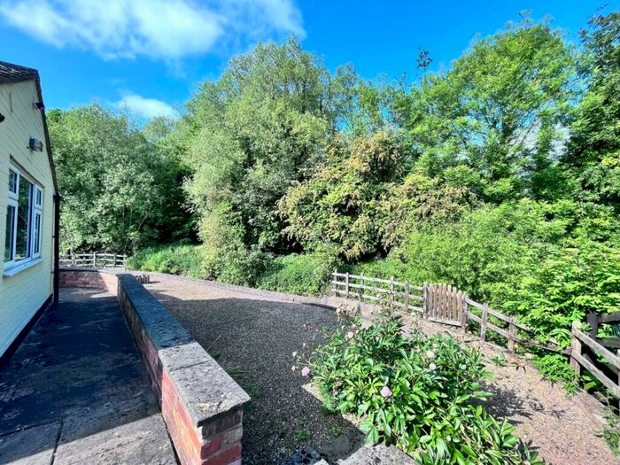 4 Bedroom Detached House For Sale In Brook Lane, Melton Mowbray, LE13