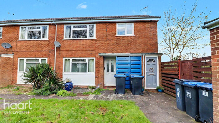 2 Bedroom Maisonette For Sale In School Croft, Beausale, CV35