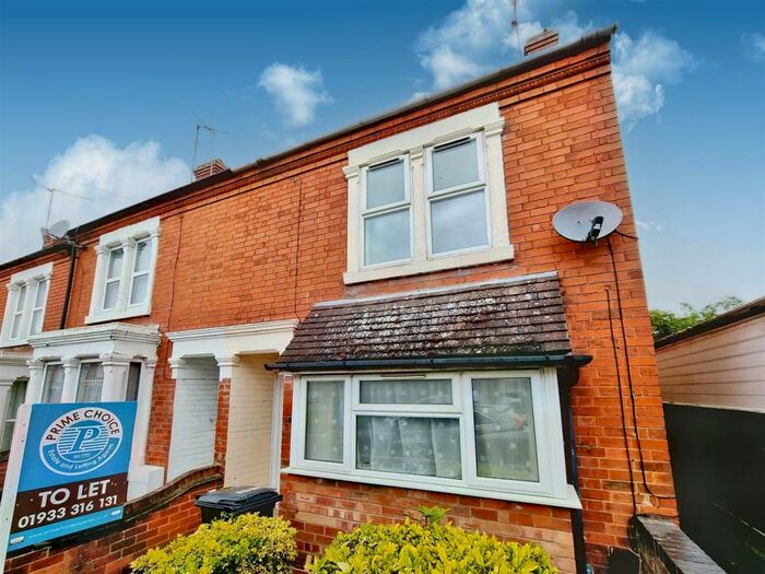 3 Bedroom Terraced House To Rent In Portland Road, Rushden, Northants, NN10