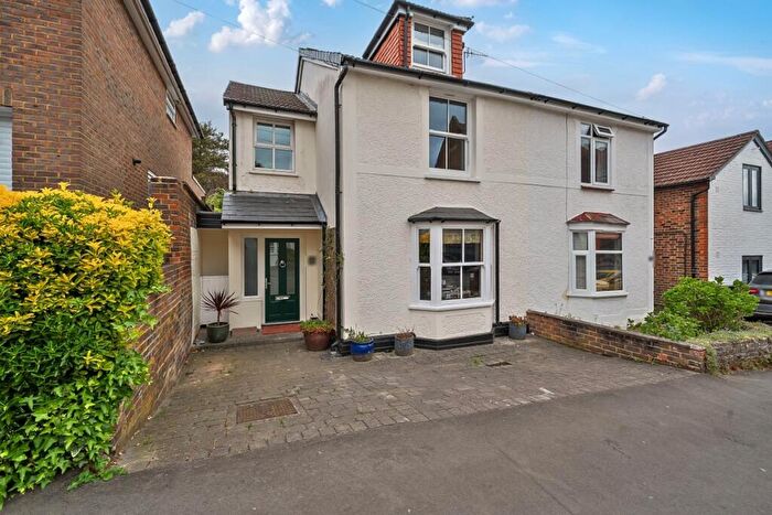 4 Bedroom Semi-Detached House To Rent In Howard Road Reigate, RH2