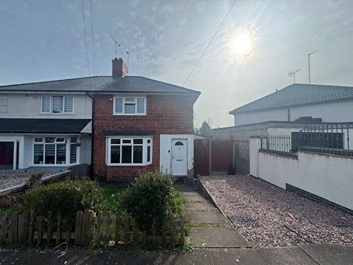 3 Bedroom Semi Detached House To Rent In Gainford Road, Birmingham, B44