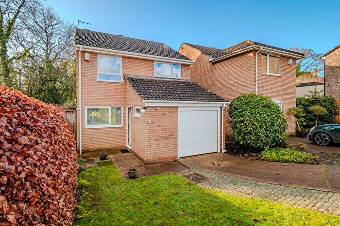 3 Bedroom Detached House For Sale In Gardeners Walk, Long Ashton, BS41