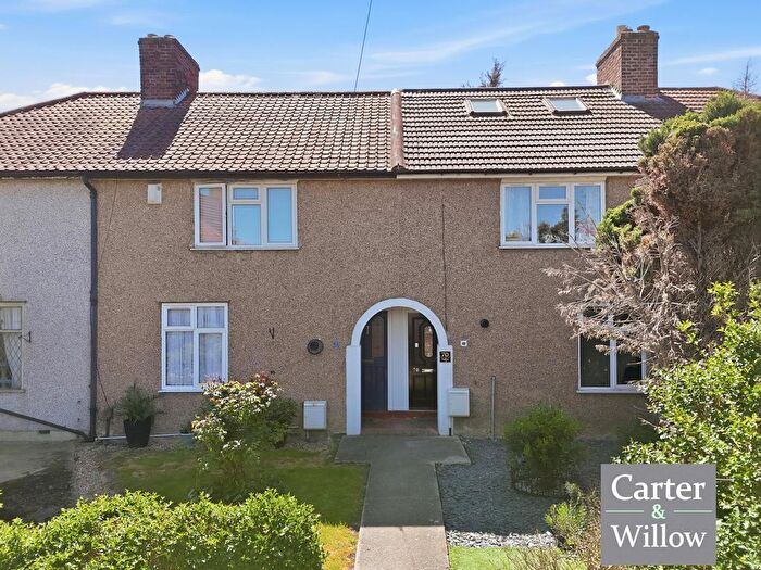 3 Bedroom Terraced House For Sale In Bentry Road, Dagenham, RM8