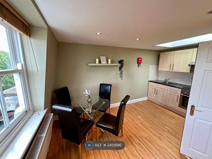 2 Bedroom Flat To Rent In Colville Terrace, London, W11