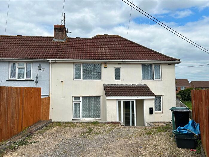 4 Bedroom Semi-Detached House To Rent In Highbridge Cresent, Bristol, BS13