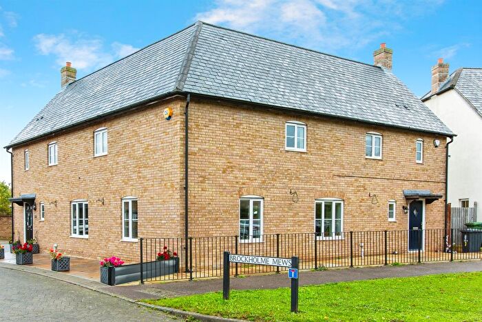 3 Bedroom Semi-detached House For Sale In Watergrove Lane, Great Cambourne, Cambridge, CB23