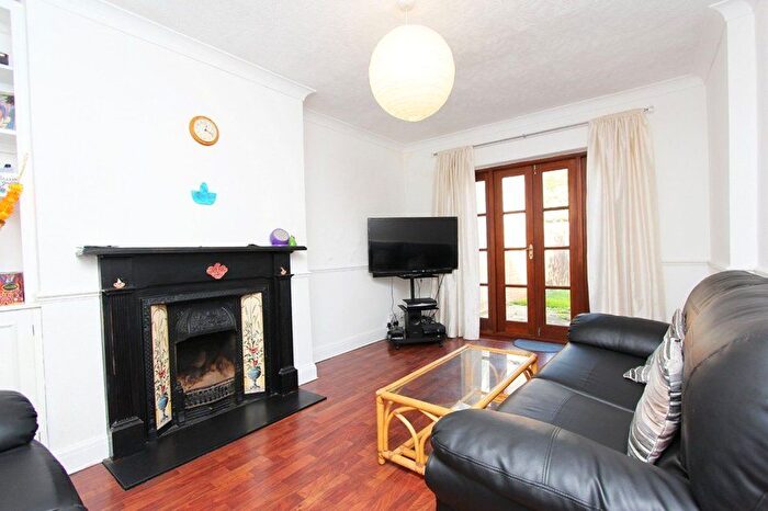 4 Bedroom Terraced House To Rent In Ravenswood Crescent, Harrow, Middlesex, HA2