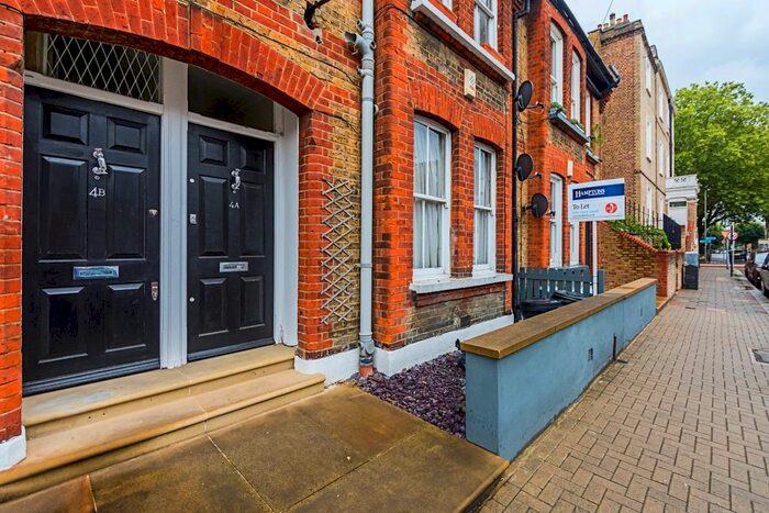 2 Bedroom Maisonette To Rent In Prairie Street, London, SW8