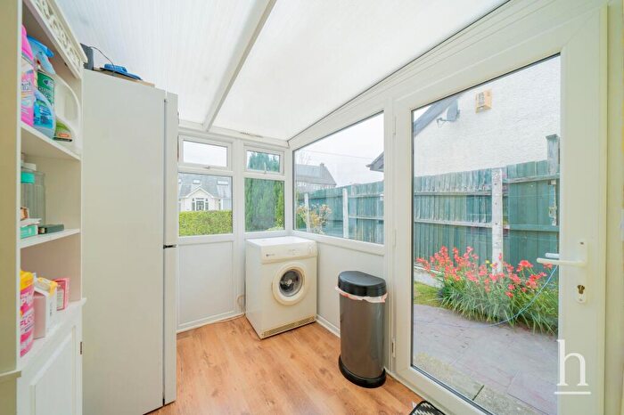 2 Bedroom Bungalow For Sale In Hawthorn Drive, West Kirby, CH48
