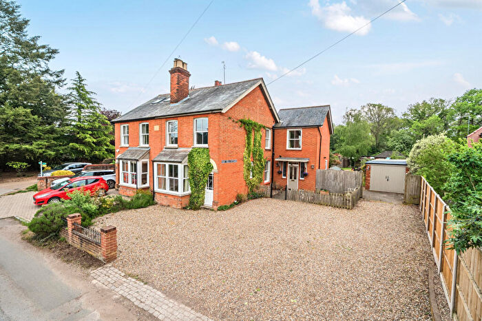 5 Bedroom Semi Detached House For Sale In Andrew Hill Lane, Hedgerley, SL2