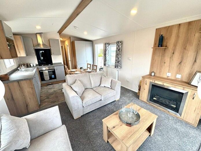 2 Bedroom Mobile/park Home For Sale In Gravel Lane, Banks, Southport, PR9