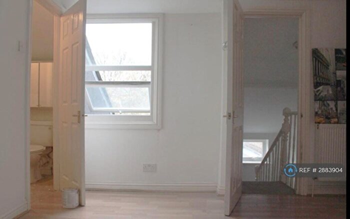 2 Bedroom Flat To Rent In Grove Park Road, London, N15
