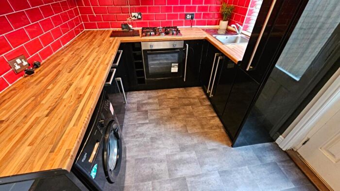 2 Bedroom House To Rent In Pindar Street, Barnsley, S70