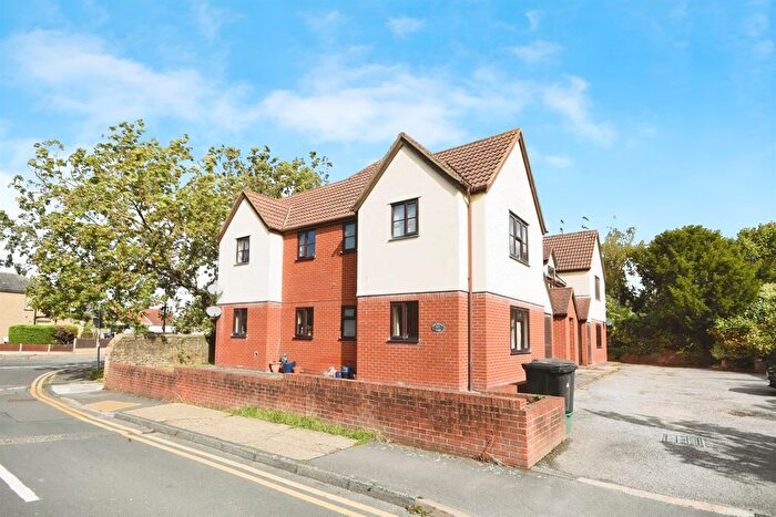 1 Bedroom Flat For Sale In Van Diemans Lane, Chelmsford, CM2