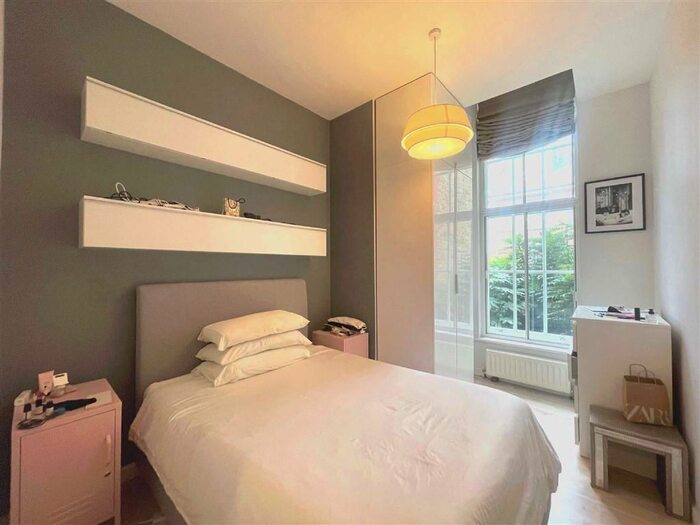 1 Bedroom Flat To Rent In 330 Garratt Lane, Earlsfield SW18