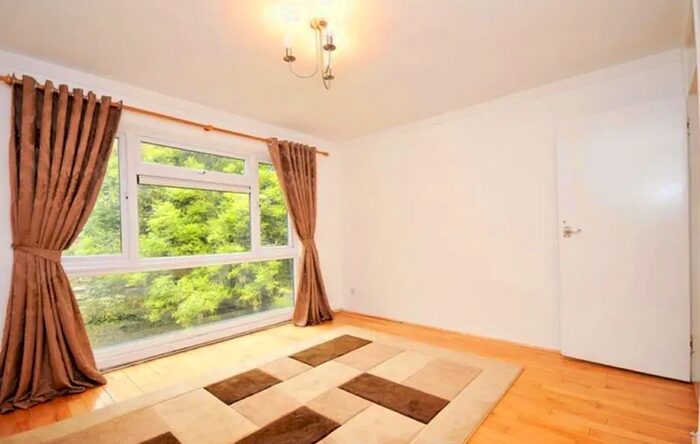 2 Bedroom Flat To Rent In Taymount Rise, London, Forest Hill, SE23