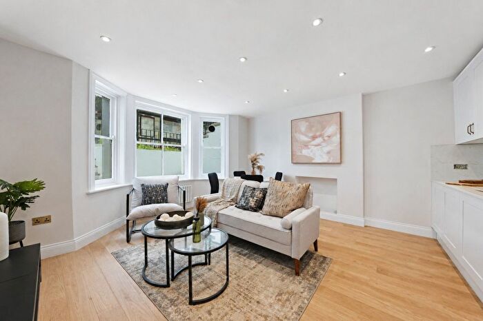 2 Bedroom Flat To Rent In Ladbroke Grove, London, W10