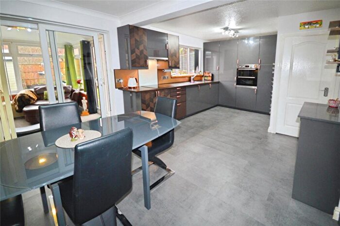 4 Bedroom Detached House For Sale In Westacre Drive, Church Gresley, Swadlincote, Derbyshire, DE11