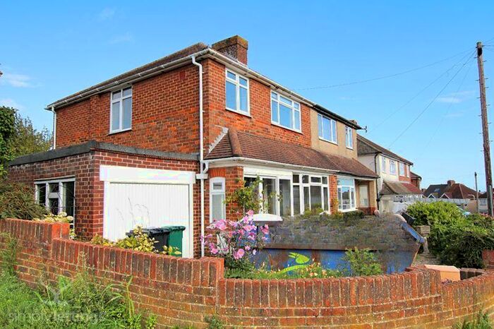 3 Bedroom House To Rent In Melrose Avenue, Brighton, BN41