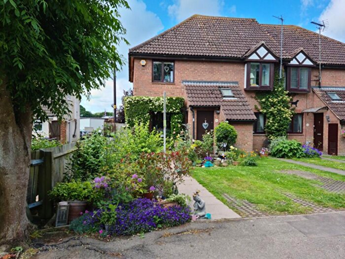 2 Bedroom End Of Terrace House For Sale In Whelpley Hill, HP5