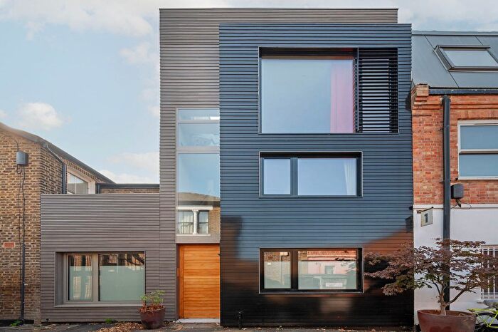 2 Bedroom Mews For Sale In Trafalgar Mews, Hackney Wick, London, E9
