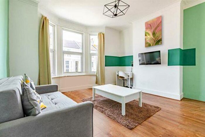 1 Bedroom Flat For Sale In Goldstone Road, Hove, BN3