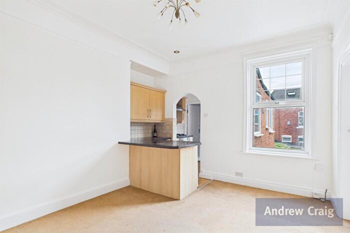 3 Bedroom Flat For Sale In Crondall Street, South Shields, NE33