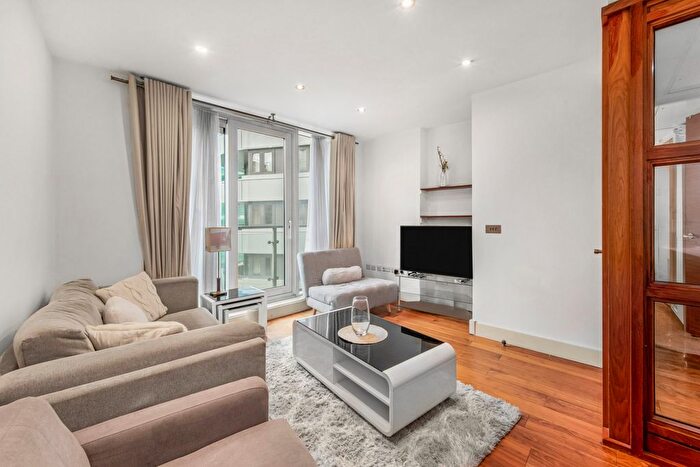 1 Bedroom Flat To Rent In Balmoral Apartments, Praed Street, W2