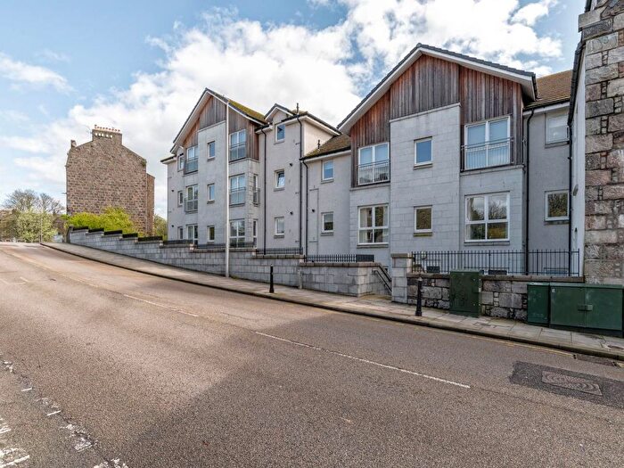 2 Bedroom Flat To Rent In Park Street, The Courtyard, City Centre, AB24