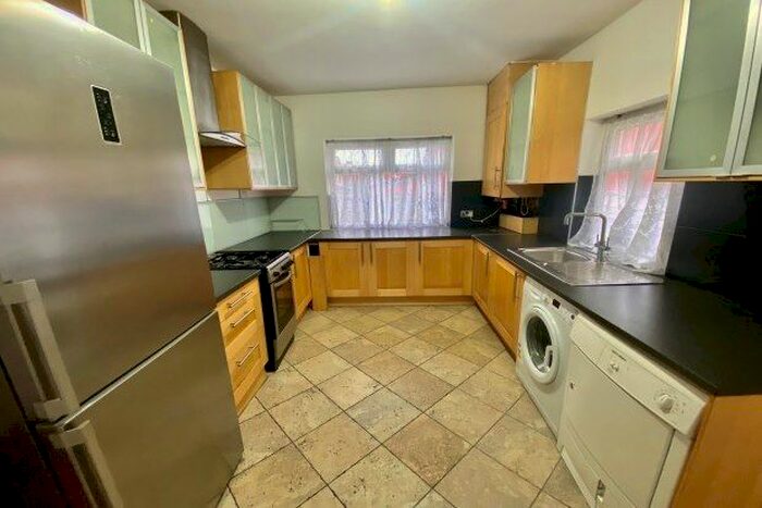 3 Bedroom Terraced House To Rent In Charlton Road, Manchester, M19