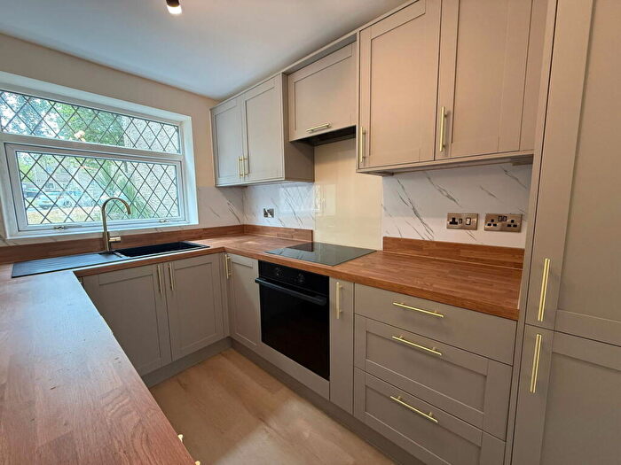 2 Bedroom Flat To Rent In Park Grange Croft, Sheffield, S5
