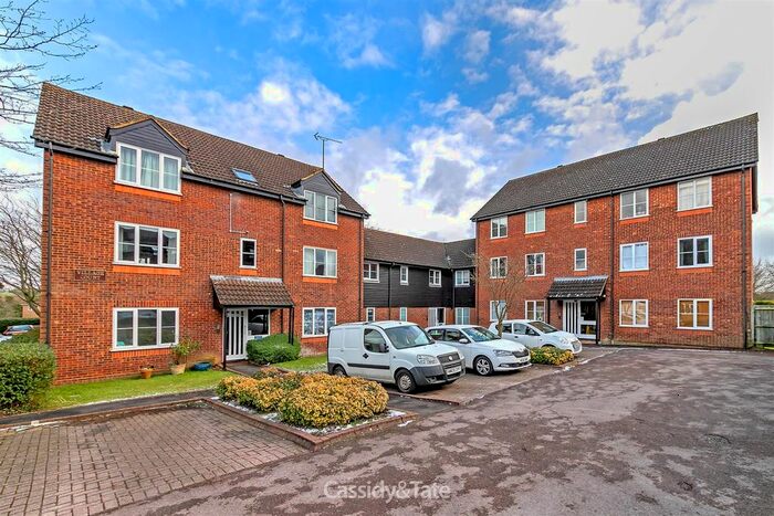 2 Bedroom Flat To Rent In Twyford Road, St.Albans AL4