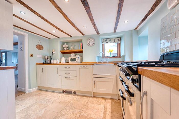 2 Bedroom Cottage For Sale In Alma Road, Tideswell, Buxton, SK17