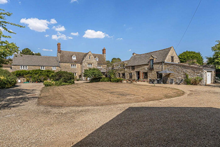 8 Bedroom Detached House For Sale In Nethercote Road, Tackley, OX5