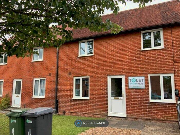 5 Bedroom End Of Terrace House To Rent In Stuart Crescent, Winchester, SO22
