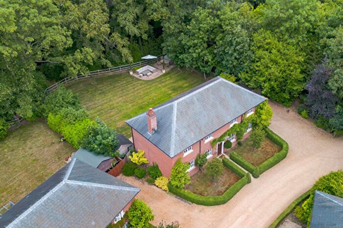 4 Bedroom Detached House For Sale In Garden Lane, Tyringham, MK16