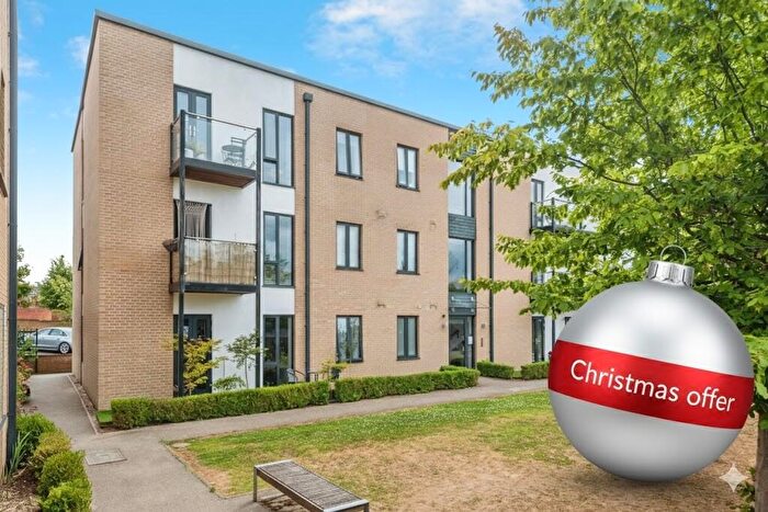 2 Bedroom Apartment To Rent In Angus Court, Thame, OX9