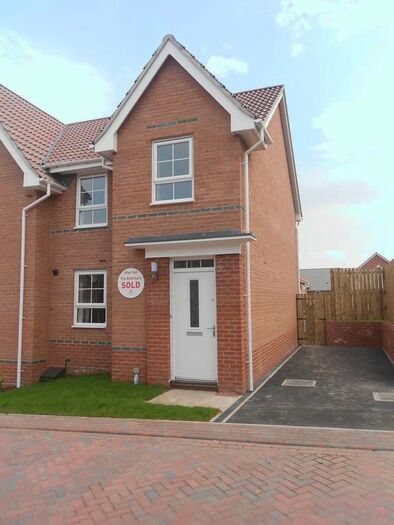 3 Bedroom Semi-Detached House To Rent In Osprey Drive, Scunthorpe, DN16