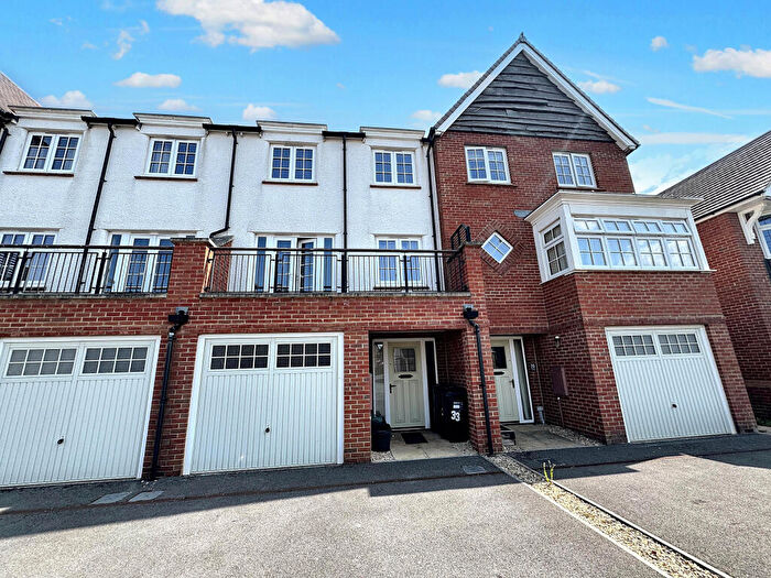 1 Bedroom Town House To Rent In Great Clover Leaze, Bristol, Gloucestershire, BS16
