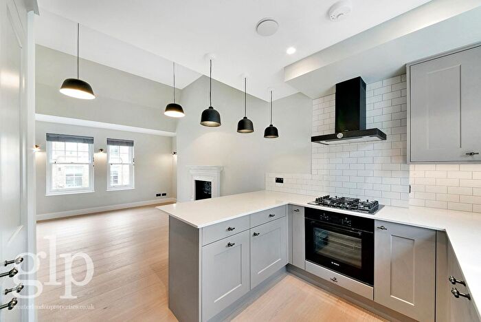 2 Bedroom Flat To Rent In Shaftesbury Avenue, Soho, W1D