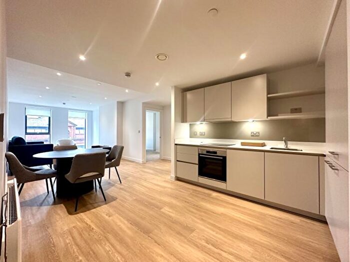 2 Bedroom Apartment To Rent In Manchester New Square Whitworth Street West, M1