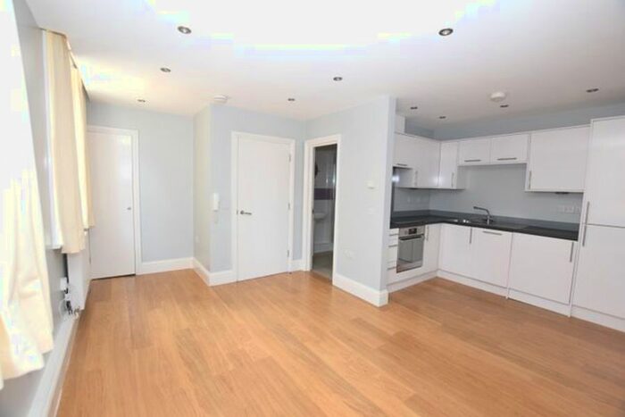 2 Bedroom Flat To Rent In City Road, London, EC1V