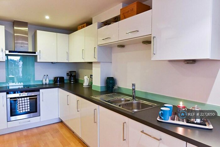 2 Bedroom Flat To Rent In Florida Street, London, E2